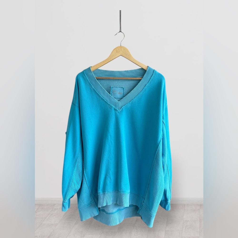 Aerie Vacay Every Day V-Neck Sweatshirt in bright blue - Picture 7 of 14